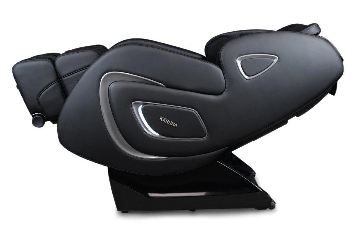 kahuna sm 9000_02 a laying down massage chair