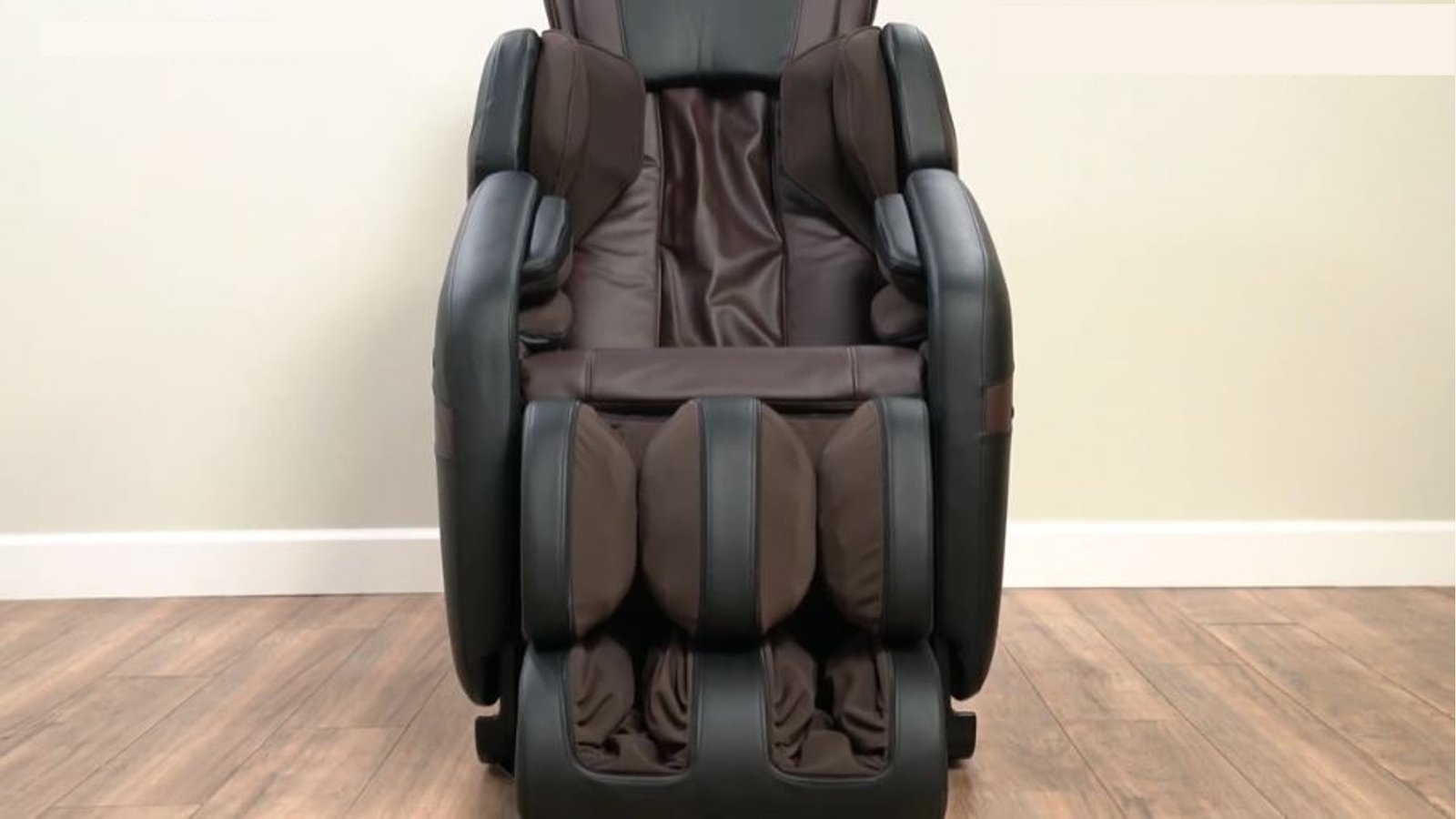 Relax-On-Chair-mk-classic-review a massage chair placed in room
