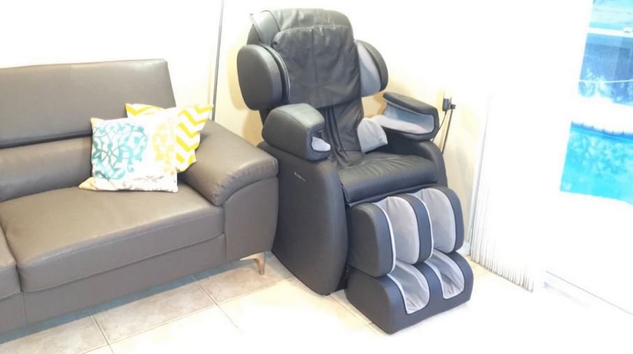 RelaxOnChairMKII a ralaxonchair Mk II placed in room
